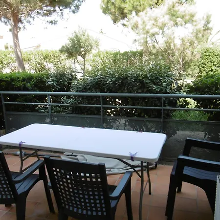 T3 Climatise Rdc Avec Terrasse, Parking, Proche Activites - - Fr-1-797-30 Apartment