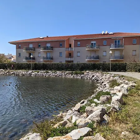 T3 Climatise Rdc Avec Terrasse, Parking, Proche Activites - - Fr-1-797-30 * Port-la-Nouvelle