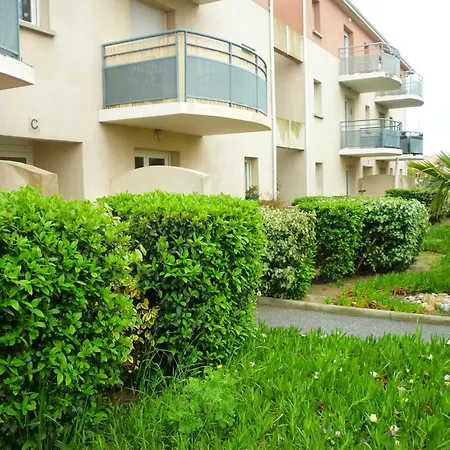 T3 Climatise Rdc Avec Terrasse, Parking, Proche Activites - - Fr-1-797-30 * Port-la-Nouvelle