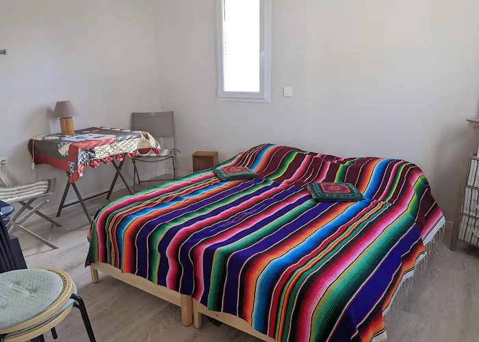 T3 Climatisé Rdc Avec Terrasse, Parking, Proche Activités - - Fr-1-797-30 Appartement Port-la-Nouvelle